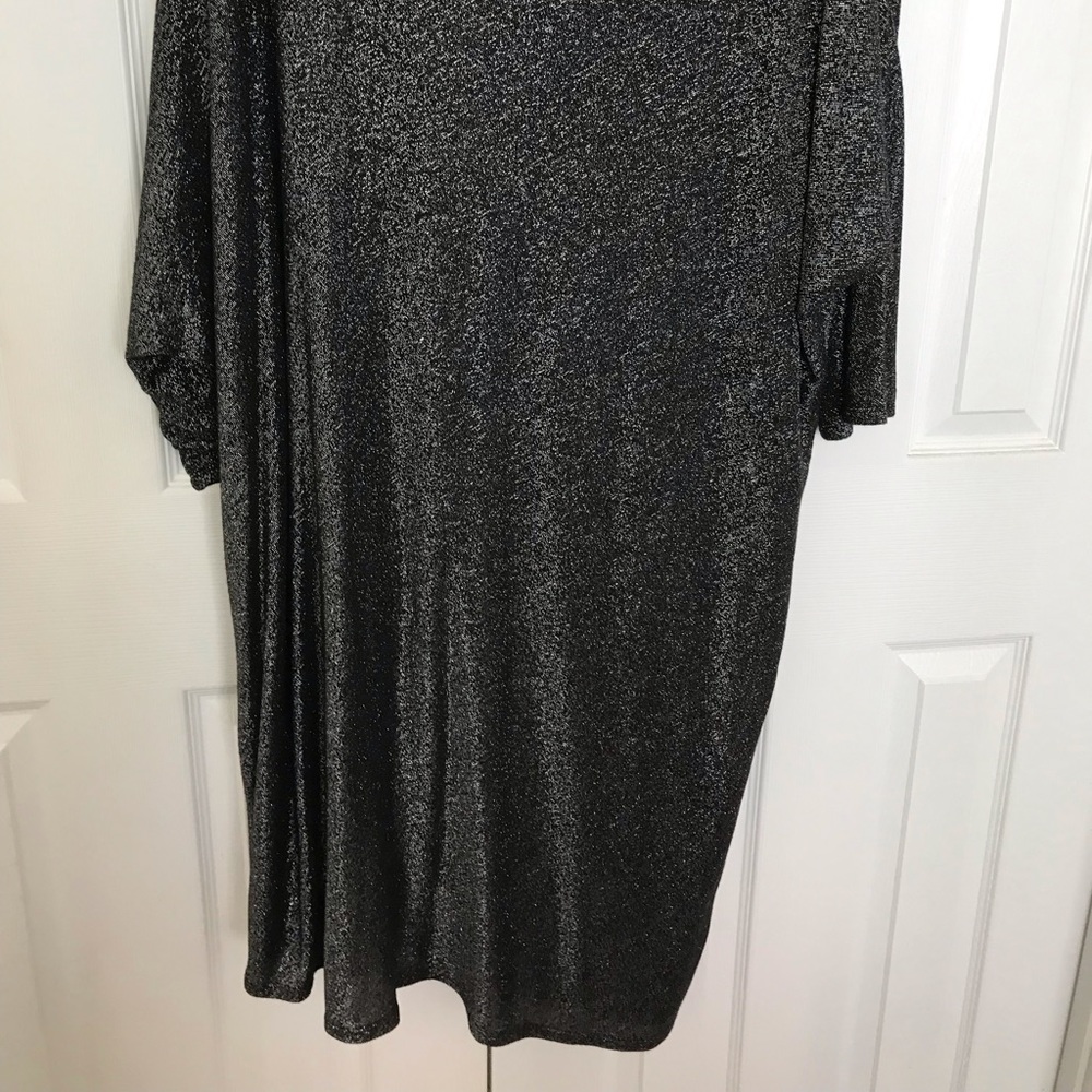 Dress - Picture 6 of 6